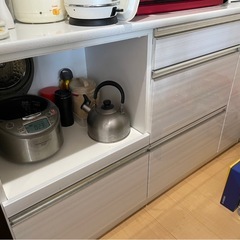 食器棚の画像