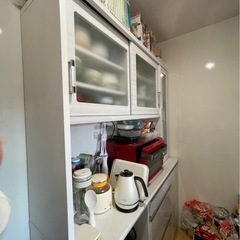 食器棚の画像