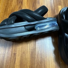 NIKE:AIR MAX ISLA SANDAL23.0
の画像