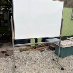 【リユース☆エコちょっぷ🦜】両面ホワイトボードの画像