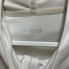 【お取引き先確定】【近日中処分予定】GU UVカットパーカー　ホワイト　Mサイズの画像