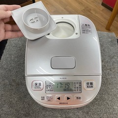 R207 ☀️ ZOJIRUSHI 炊飯ジャー 3合炊き 19年製 NL-BC05 ⭐ 動作確認済 ⭐ クリーニング済の画像