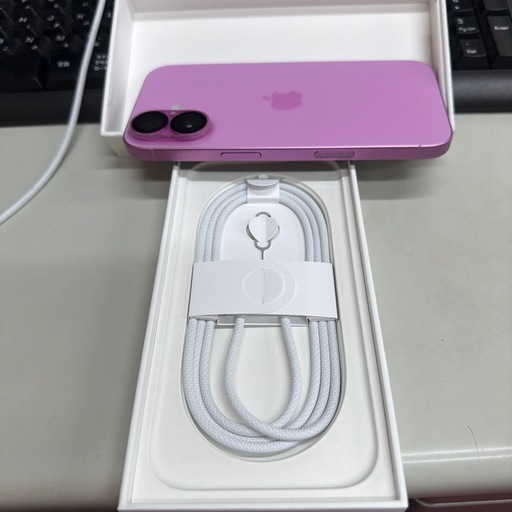 iPhone16 128G  バッテリー100%