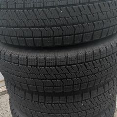 軽スタッドレスタイヤ4本　155/65R14 ブリジストン製の画像
