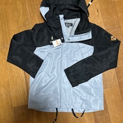 新品未使用　タグ付きナイロンジャンパー　Sの画像