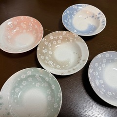食器の画像