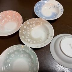 食器の画像