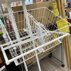 ◇ドリーム尼崎1号館◇ 突っ張りランドリーラック バスケット付きの画像