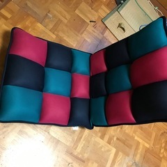 折りたたみ座椅子の画像