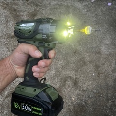 KINGMAX 18V 3.0Ah 充電式電動工具 2個セット 丸のこ インパクトドライバー　の画像
