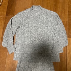 新品未使用　セーターとスカートのセットアップSの画像