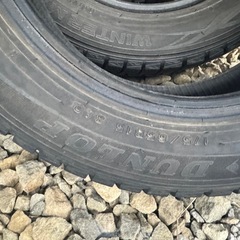 ダンロップ ウィンターマックス 175/65R15 2016年製造 スタッドレスタイヤ の画像