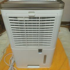 【付属品あり】コンプレッサー式　除湿機　VS-540の画像