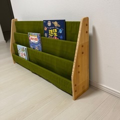 絵本棚の画像