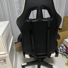 ゲーミングチェアの画像