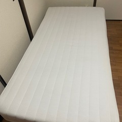 シングルベッドの画像