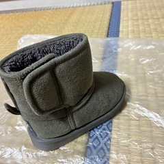 【値引き交渉可】15-16cm:運動シューズとブーツの画像