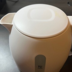 激安ケトル/FTS-EK3-WH 電気ケトル 1.0L ホワイトの画像