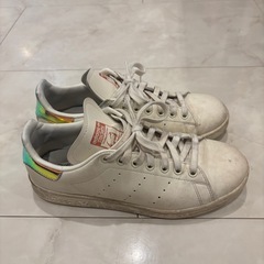 アディダス　スタンスミスの画像