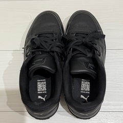 adidasスニーカーの画像