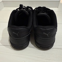 adidasスニーカーの画像