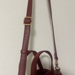 ボルドー　丸型　ショルダーバッグの画像