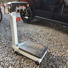 スタンド式のKaito Seiki製はかりの画像