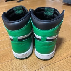 ナイキ エアジョーダン1 レトロ ハイ OG セルティックス/ブラック アンド ラッキーグリーンの画像