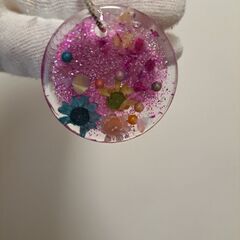 レジン　キーホルダー　ドライフラワーの画像
