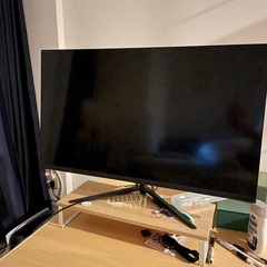 32インチ 4K モニターの画像