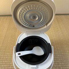 Rice Cooker (炊飯器)  Sharp KS-CF05B-W の画像