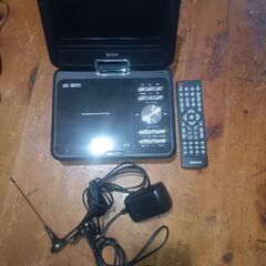 Qriom フルセグポータブルDVDプレーヤー　PDK-F70の画像
