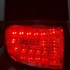 20ヴェルファイア テールランプの画像
