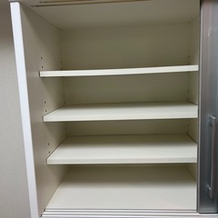 食器棚の画像