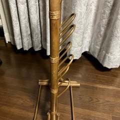 籐のスリッパラックの画像