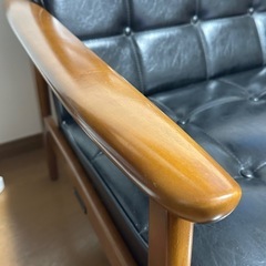 カリモク　Kチェア　2シーター　ブラック  の画像