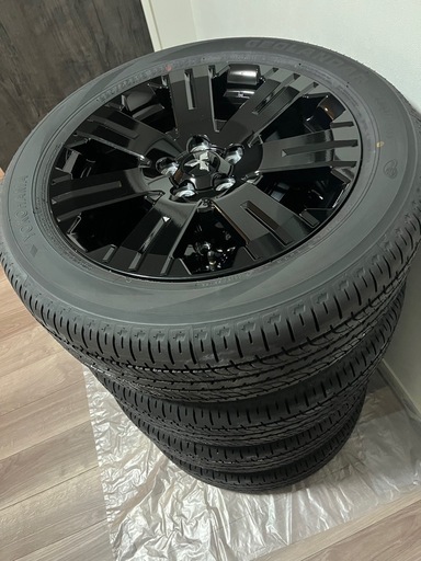 激安　
デリカD5  シャモニー　新車外し！　ブラック　　タイヤホイール4本セット！
