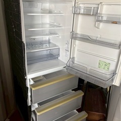 (運搬費込み)ジャンクだが2019年製！修理したらお得！大型冷蔵庫の画像