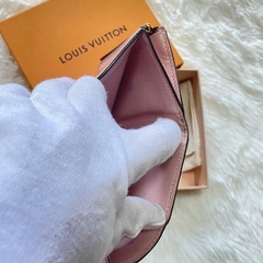 本日限り　ルイヴィトンポルトフォイユ ゾエ モノグラム 三つ折り財布 ピンクの画像