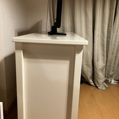 ホワイトローチェストの画像