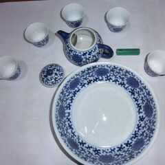 ●中国茶器セット、●裏刻印有、●周りの装飾が綺麗●茶こしが付いて●単三電池比較用、コレクターの方、画像の物　★お手数をおかけしますプロフィール必読ですの画像