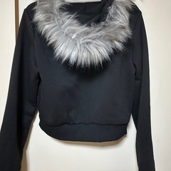 【新品未使用⠀】SHEIN ファージップパーカーの画像