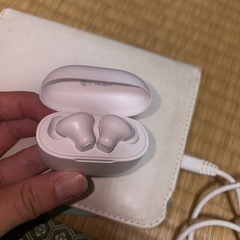 ワイヤレスイヤホンの画像