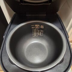 アイリスオーヤマ　炊飯器5合の画像