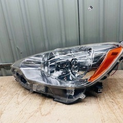 ((値下げ))アクアNHP10前期【TOYOTA】トヨタPRIUS-C純正USヘッドライト左右ハロゲン(12-14y)/USDM北米仕様プリウスCフロントランプAQUAサイドマーカーの画像