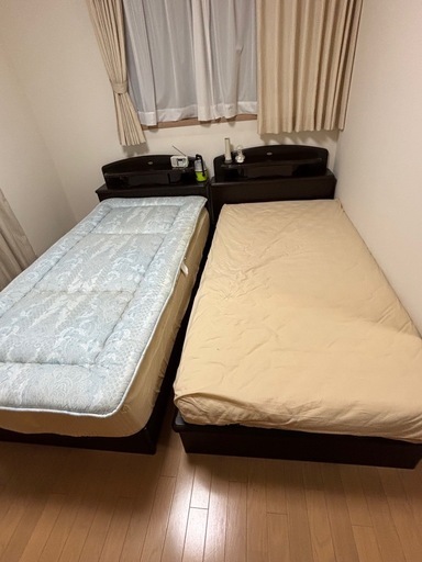 シモンズベッド2台（電動1台）