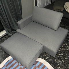 【取引中】オットマン付きソファの画像