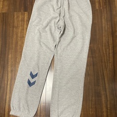 hummel スウェットパンツ グレー メンズ の画像
