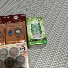 鬼滅の刃　キーホルダー　皿　グラス
の画像