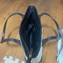 レディーストートバッグの画像